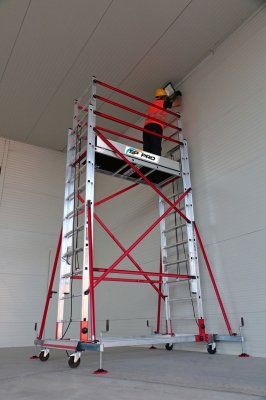 Højde- og sænkbar rullestillads 3,85–5,80 m