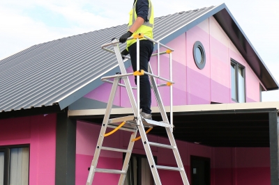 Skydestige m/platform