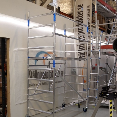 hantverkarställning i aluminium 90cm med 4 meters arbetshöjd