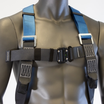 Närbild på kopplingen på en fallskyddssele