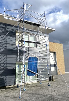 Stilladskonsol til solpanel