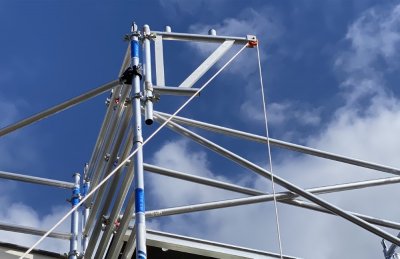 Stilladskonsol til solpanel