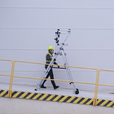 Platformsstige med hjul Nova