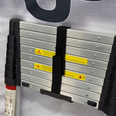 Teleskopstege 2,9m för trånga utrymmen.